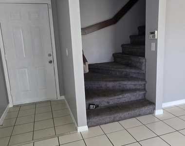 11441 Nw 41st Street - Photo Thumbnail 2