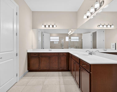 8883 Kingsmoor Way - Photo Thumbnail 31