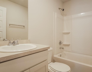 1212 Guthrie Farms Boulevard - Photo Thumbnail 13