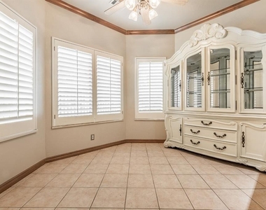 4001 Ne 138th Terrace - Photo Thumbnail 9