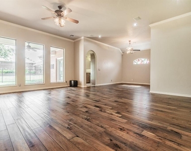 4001 Ne 138th Terrace - Photo Thumbnail 2