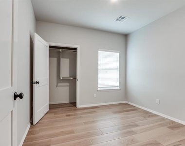 13517 Calli Court - Photo Thumbnail 7