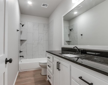 13517 Calli Court - Photo Thumbnail 12