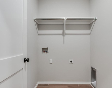 13517 Calli Court - Photo Thumbnail 9