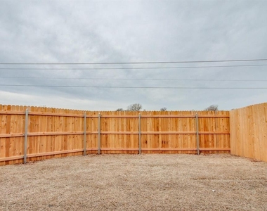 13517 Calli Court - Photo Thumbnail 3