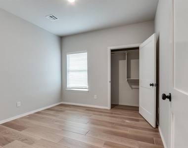 13517 Calli Court - Photo Thumbnail 10