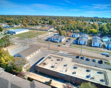 920 Sw 24th Avenue - Photo Thumbnail 13