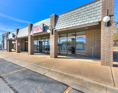 920 Sw 24th Avenue - Photo Thumbnail 1