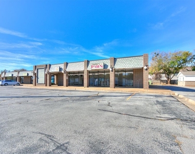 920 Sw 24th Avenue - Photo Thumbnail 2