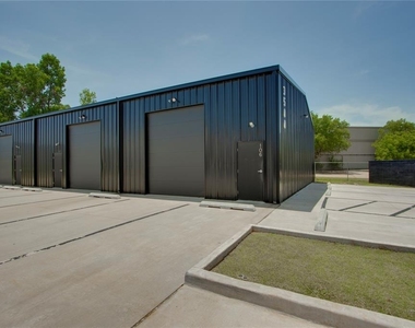3500 Wellsite Drive - Photo Thumbnail 1