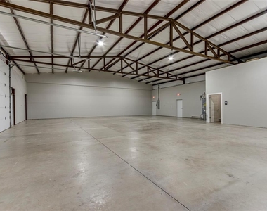 3500 Wellsite Drive - Photo Thumbnail 9