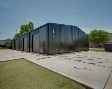 3500 Wellsite Drive - Photo Thumbnail 2