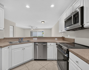 2786 Se Birmingham Drive - Photo Thumbnail 12