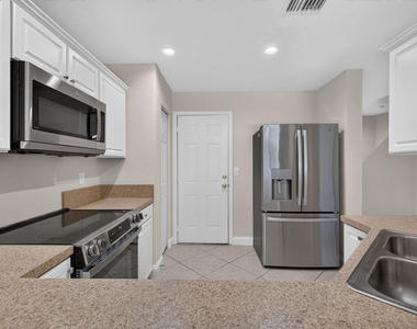2786 Se Birmingham Drive - Photo Thumbnail 10