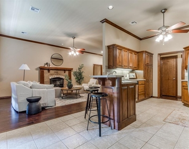 16616 Hardwood Place - Photo Thumbnail 10