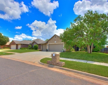 16616 Hardwood Place - Photo Thumbnail 1