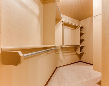 16616 Hardwood Place - Photo Thumbnail 29