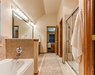 16616 Hardwood Place - Photo Thumbnail 25