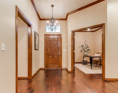 16616 Hardwood Place - Photo Thumbnail 3