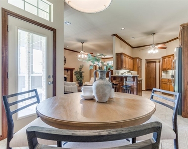 16616 Hardwood Place - Photo Thumbnail 19
