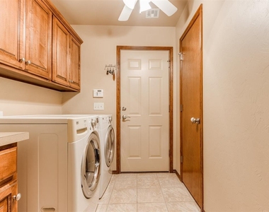 16616 Hardwood Place - Photo Thumbnail 40
