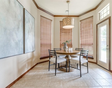 16616 Hardwood Place - Photo Thumbnail 18