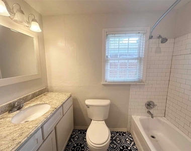 4605 N Hammond Avenue - Photo Thumbnail 18