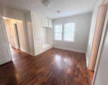 4605 N Hammond Avenue - Photo Thumbnail 14