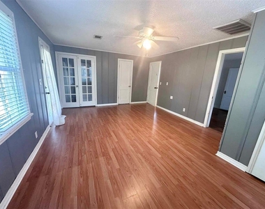4605 N Hammond Avenue - Photo Thumbnail 17