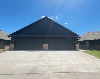 1210 Nw 113th Street - Photo Thumbnail 2