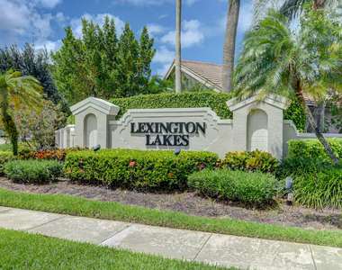 10201 Lexington Lakes Boulevard N - Photo Thumbnail 32