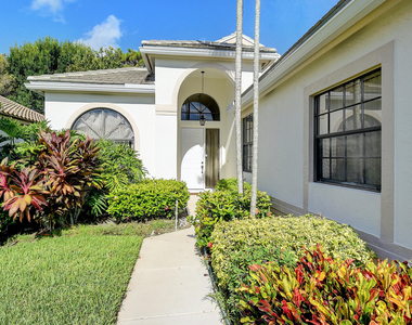 10201 Lexington Lakes Boulevard N - Photo Thumbnail 2