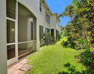6379 Bella Circle W - Photo Thumbnail 35