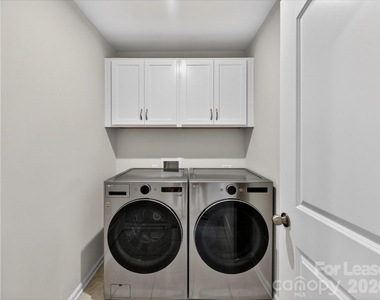 420 Burr Street - Photo Thumbnail 31