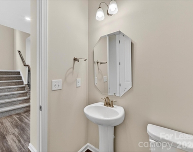 420 Burr Street - Photo Thumbnail 18