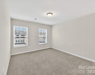 420 Burr Street - Photo Thumbnail 25