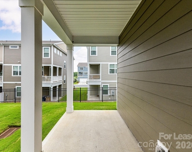 420 Burr Street - Photo Thumbnail 34