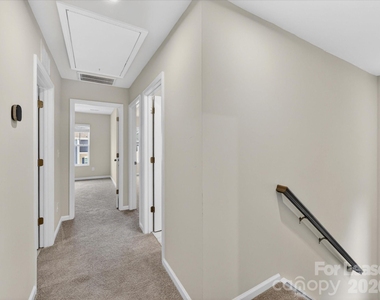 420 Burr Street - Photo Thumbnail 20