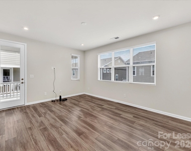 420 Burr Street - Photo Thumbnail 17