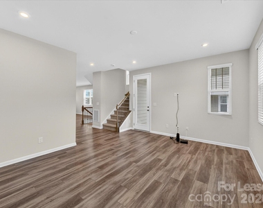 420 Burr Street - Photo Thumbnail 19