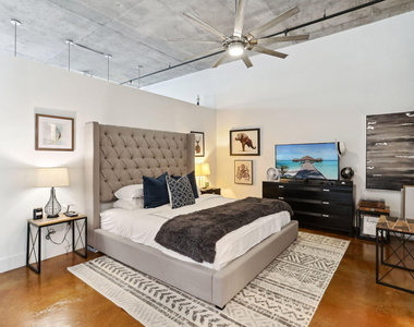 180 Ne 4th Avenue - Photo Thumbnail 13