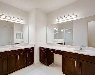 13549 Sw Oceanus Boulevard - Photo Thumbnail 11