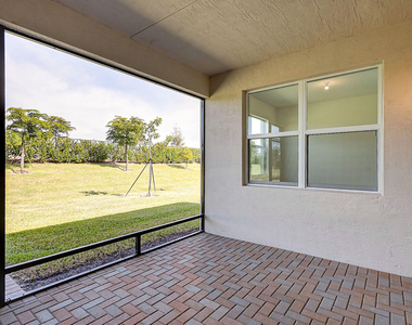 13549 Sw Oceanus Boulevard - Photo Thumbnail 25