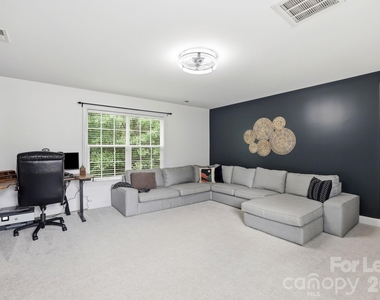 8636 Sagekirk Court - Photo Thumbnail 33