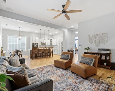8636 Sagekirk Court - Photo Thumbnail 19
