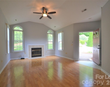 8035 Sultana Circle - Photo Thumbnail 3