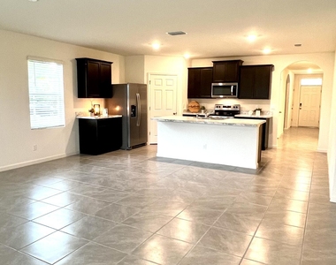 4011 Sw Kidd Court - Photo Thumbnail 12