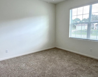 4011 Sw Kidd Court - Photo Thumbnail 5