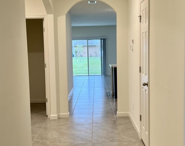 4011 Sw Kidd Court - Photo Thumbnail 4