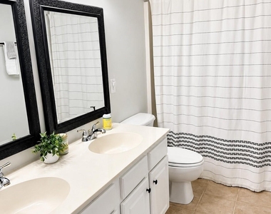 5537 Werburgh Street - Photo Thumbnail 15